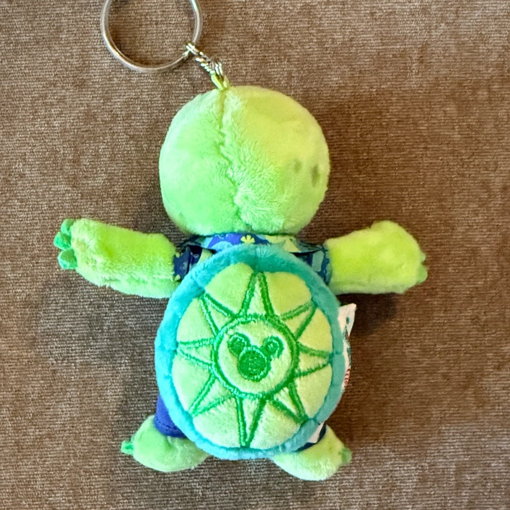Disney Aulani Bag Charm - Olu Mel - Picture 2 of 4